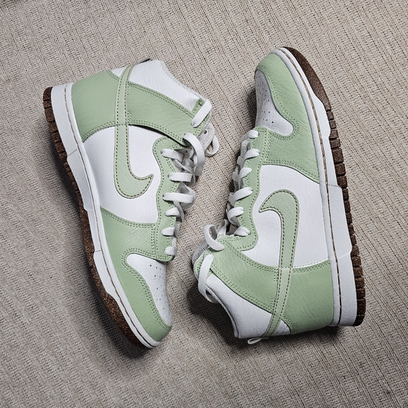 Nike Dunk High Retro SE sneakers in sage green - Picture 4 of 8